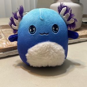 NWOT scented ombré axolotl